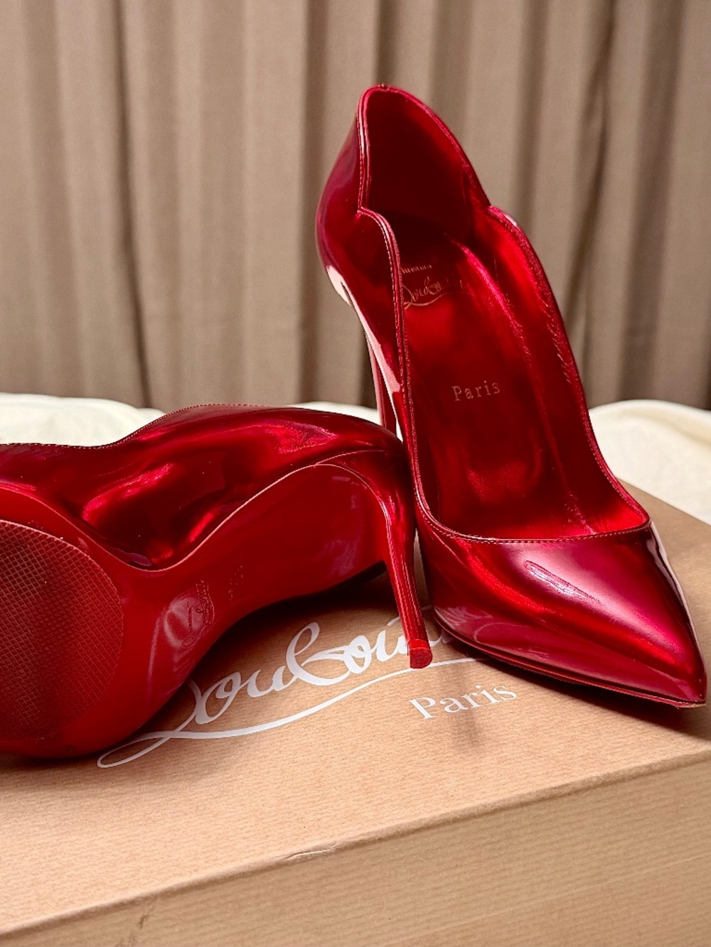 Christian Louboutin Hot Chick 100 Holographic Red Patent Pumps EU 39 Rare